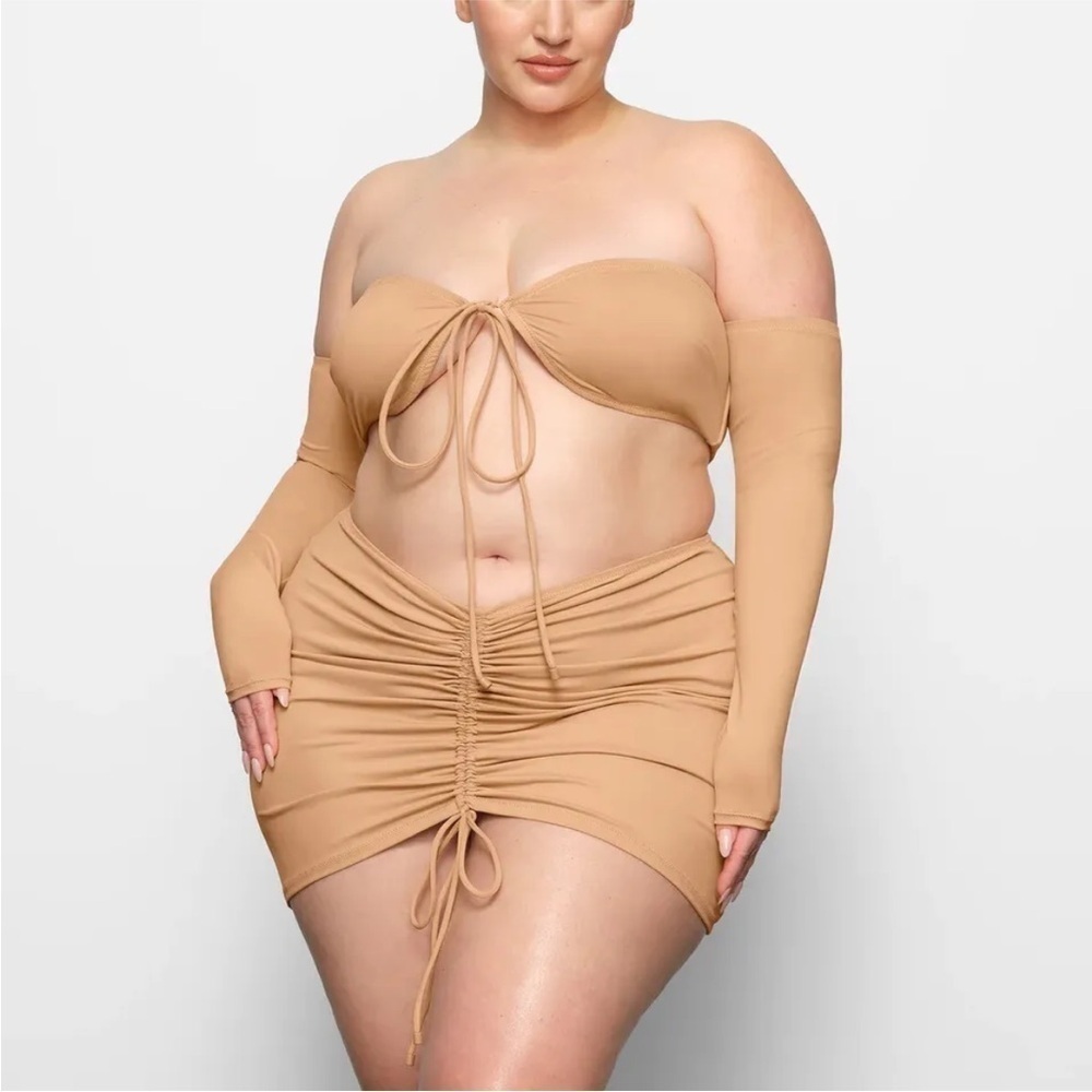 362. SKIMS Recycled Swim Ruched Mini Skirt - Ochre